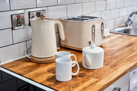 Coffee/tea facilities, Kitchen or kitchenette, toaster