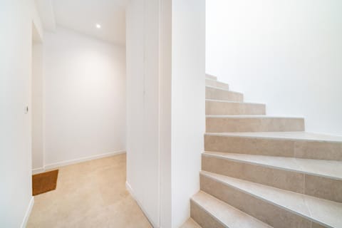 Design Élégant Apartment in Antibes