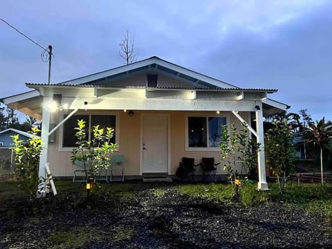 Kope Hale2 Farm House between Hilo & Volcano Park Alojamiento y desayuno in Ainaloa