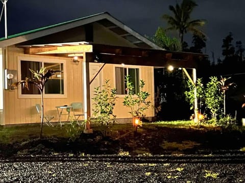 Kope Hale2 Farm House between Hilo & Volcano Park Bed and Breakfast in Ainaloa