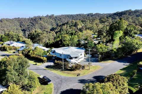 Tranquil Mountain Escape Tamborine Mountain Apartment in Tamborine Mountain