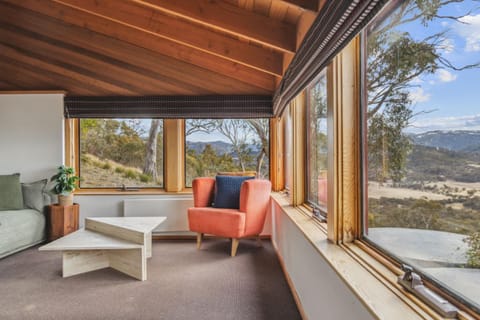 View (from property/room), Living room, Seating area, Mountain view