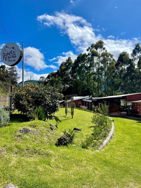 Sinestesia House Nature lodge in Banos