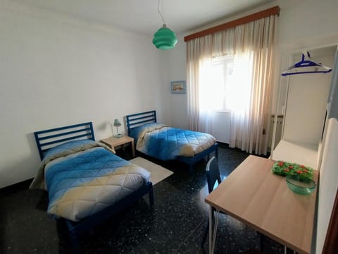 Large accomodation near the sea with parking Apartment in Celle Ligure