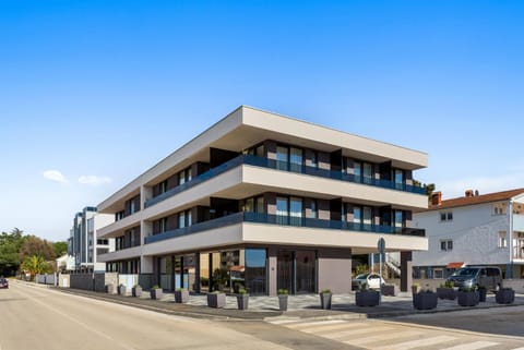 Property building, Street view