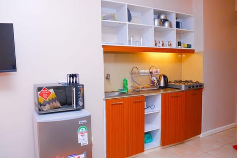 Kitchen or kitchenette, kitchen, kitchen