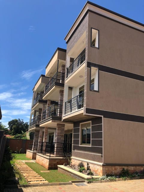 COZY CONDO Apartment in Kampala