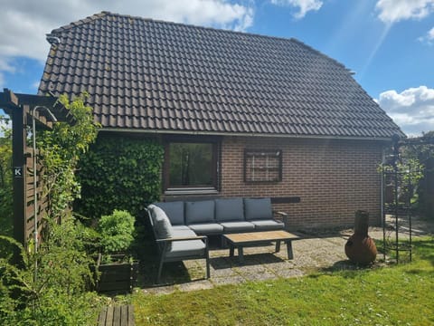 6 persoons ruime vrijstaande vakantiewoning aan Veerse meer House in Wolphaartsdijk