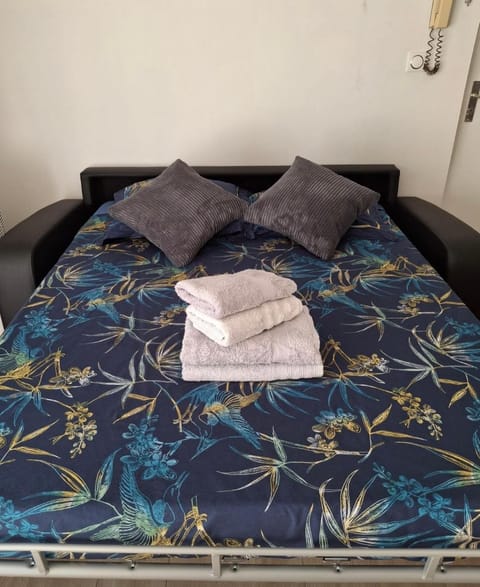 Studio/appartement Menton proche de la gare et de la mer Apartment in Menton