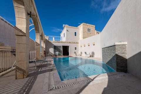 4 Bedroom Holiday Home with Private Pool House in Malta