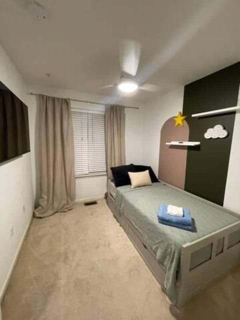 3 beautiful Bedroom Townhome Condo in Germantown