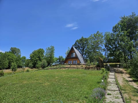 Property building, Day, Natural landscape, Garden, Garden view