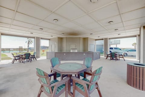 Oars Away, Unit 204 Apartment in North Padre Island