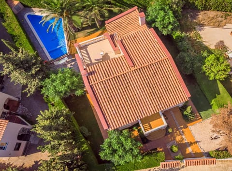 Facade/entrance, Bird's eye view, Garden view, Street view