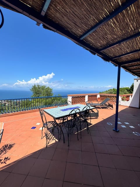 Patio, Day, Natural landscape, View (from property/room), Balcony/Terrace, Dining area, Sea view