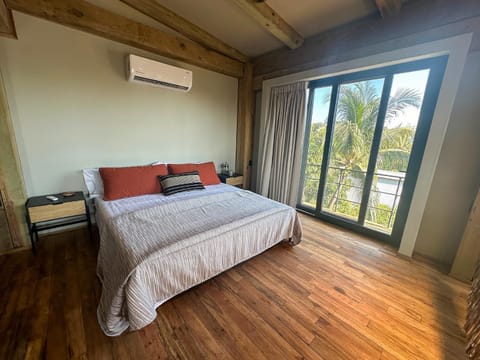 Bed, Photo of the whole room, Bedroom, air conditioner