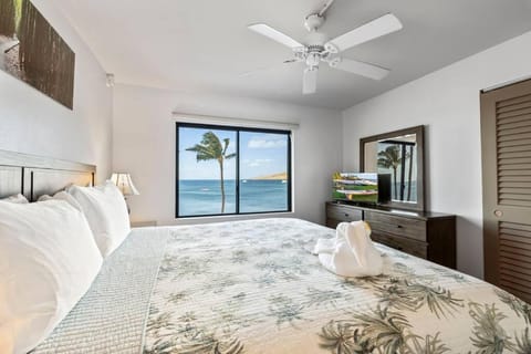 Kihei Beach Resort 501- Remodeled 2 bedroom oceanfront gem on 6 mile beach Condo in Kalaepohaku
