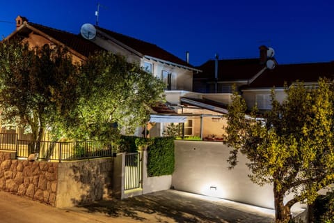 Property building, Night