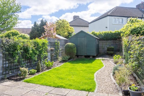 GuestReady - Charming house in Drimnagh Bed and Breakfast in Dublin