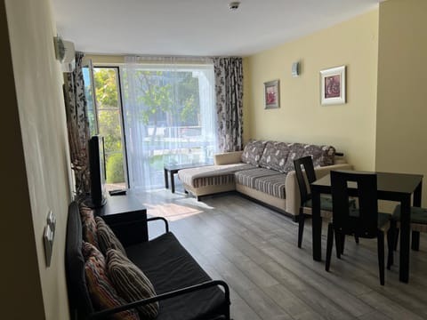 Apartment with terrace in Spa Complex Condominio in Burgas