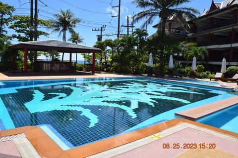 Swimming pool