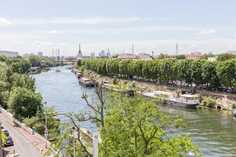 Nearby landmark, Natural landscape, City view, River view