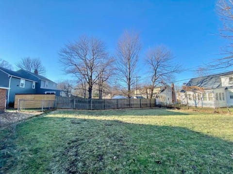 Outpatient Cleve Clinic with Fenced-In Backyard House in Cleveland Heights