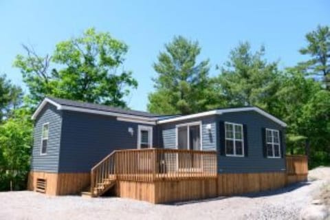 2 Bedroom Cottage Maple Ridge 9 House in Gravenhurst