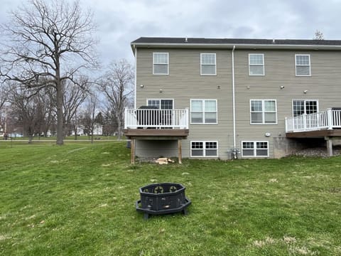 Etta Belle Condo 1 House in Sodus Point