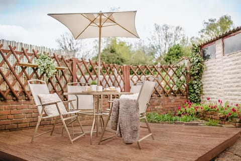 Patio, Garden, Balcony/Terrace, Seating area