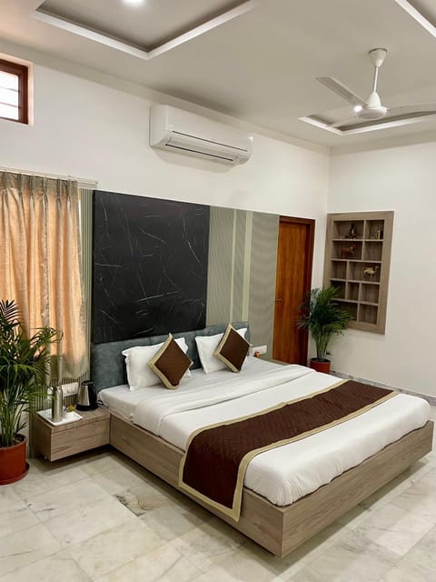 Karni Nivvas - Luxury Redefined Villa in Udaipur