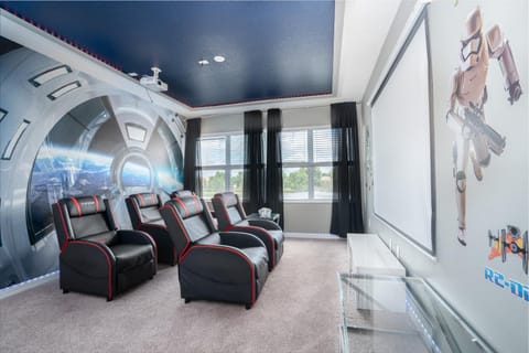 Providence Golf Resort Pool Cinema Disney Rooms House in Loughman