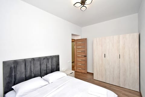 Bed, Bedroom, wardrobe