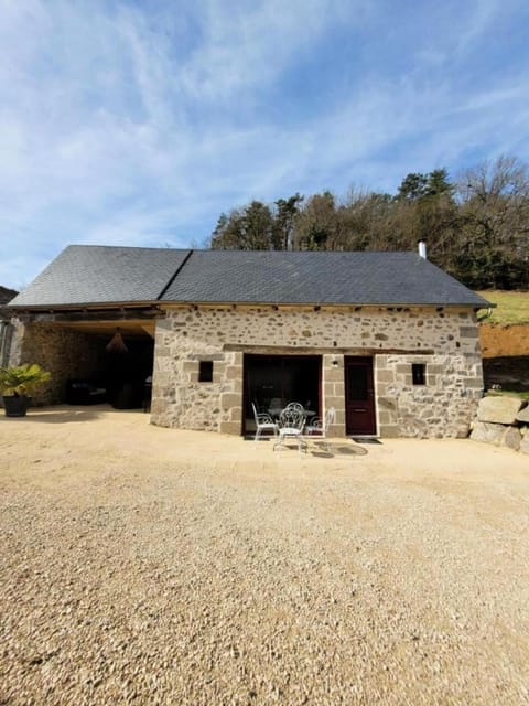 Gîte de France Gîte le petit air 3 épis - Gîte de France 3 personnes 624 Apartamento in Argentat-sur-Dordogne