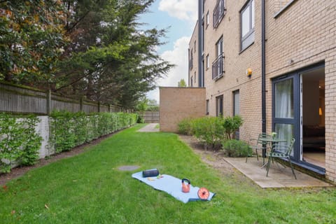 Property building, Day, Garden, Garden