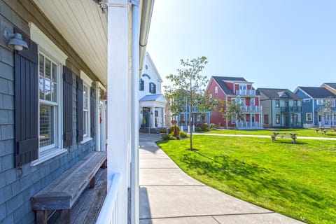 Property building, Neighbourhood, Garden