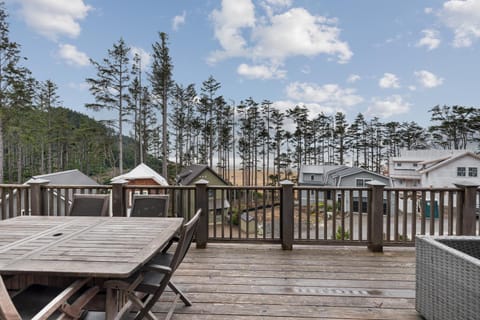 Patio, Natural landscape, View (from property/room), Balcony/Terrace, Dining area