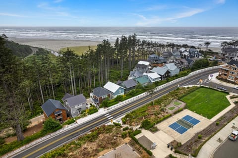 Neighbourhood, Bird's eye view