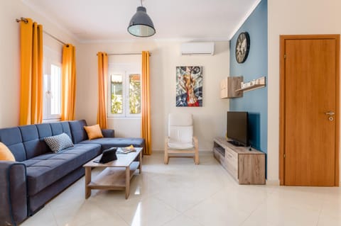 Vicky's Lovely Family Home House in Cephalonia