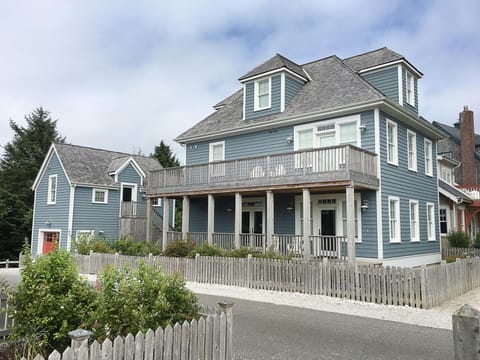 Property building, Neighbourhood, Street view