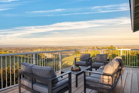 Hilltop by AvantStay Countryside Escape w Views Maison in Paso Robles
