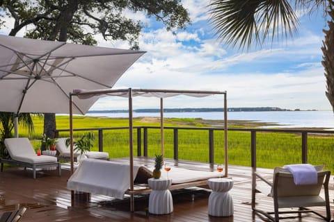 Buck Island by AvantStay Exclusive Private Island Sleeps 26 Pool Hot Tub Views Villa in Hilton Head Island