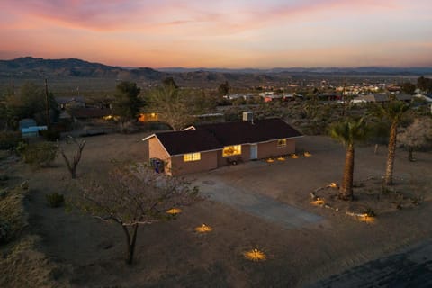 Dune Rise by AvantStay Chic Oasis w Patio House in Joshua Tree