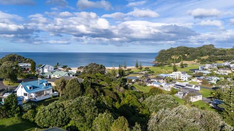 The Wee Bothy - Whangamata Holiday Home House in Whangamatā