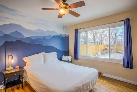 Cozy Gem Near Bike Trails & Downtown Pets OK Haus in Colorado Springs