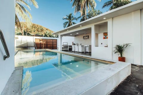 New La Manzanilla Paradise Vibrant Pool Home Villa in La Manzanilla