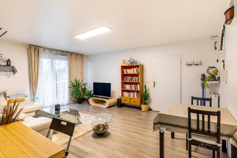 GuestReady - Grey Sunshine near Parc du Croissant Appartement in Gagny