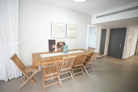 Specious Pastoral And Attractive 5 Bedroom Apartment Center Hod Hasharon Apartment in Center District