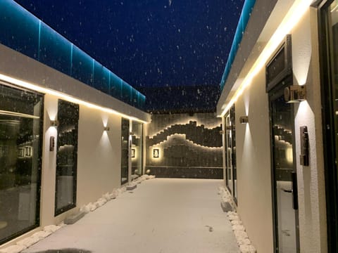 Patio, Night, Winter, Balcony/Terrace