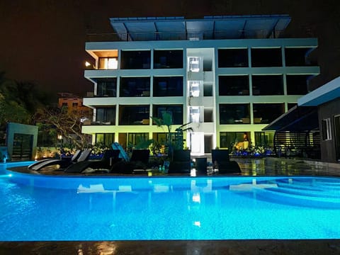 Property building, Swimming pool